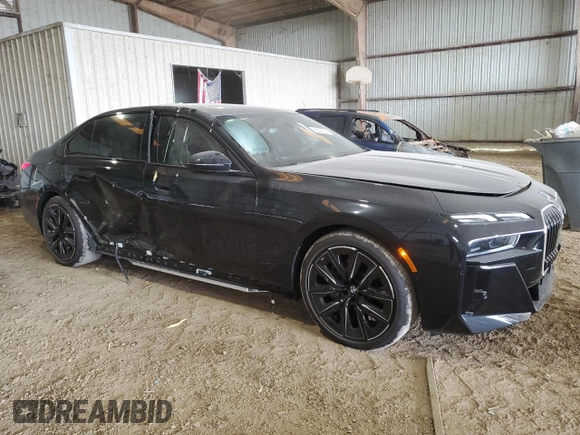 2024 BMW i7 eDrive50 z VIN WBY43EJ08RCS36524, wystawiony jako Copart lot #68248234 z przebiegiem 46 mil mil oraz Szkoda całkowita • Salvage title. Historia ofert i sprzedaży dostępna na DreamBid. Obrazek 4.