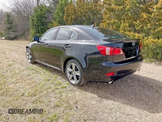2011 Lexus IS 250 z VIN JTHBF5C22B2100995, wystawiony jako Copart lot #57727715 z przebiegiem 185 877 mil mil oraz Czysty tytuł • Clean title. Historia ofert i sprzedaży dostępna na DreamBid. Obrazek 3.