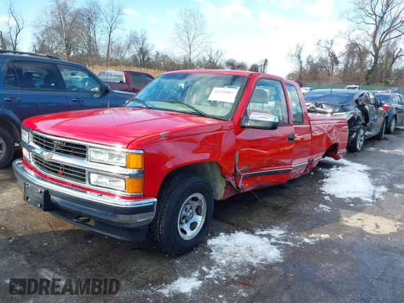 1997 Chevrolet Silverado 1500 with VIN 2GCEC19W9V1112124, listed as a IAAI auction lot 41254007 with 203,722 mi miles. Bid and sale history available at carsss.com. Image 17.