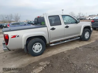 2006 Chevrolet Colorado LT w/2LT with VIN 1GCDT136X68189328, listed as a IAAI auction lot 41643886 with 307,273 mi miles. Bid and sale history available at carsss.com. Image 4.