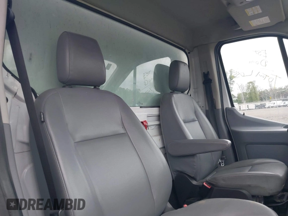 2018 Ford Transit z VIN 1FDBF8ZM3JKA90502, wystawiony jako IAAI lot #42545271 z przebiegiem 104 971 mil mil oraz . Historia ofert i sprzedaży dostępna na DreamBid. Obrazek 8.