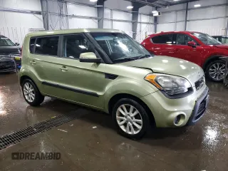 2013 Kia Soul + z VIN KNDJT2A62D7525522, wystawiony jako Copart lot #55583425 z przebiegiem 170 235 mil mil oraz Szkoda całkowita • Salvage title. Historia ofert i sprzedaży dostępna na DreamBid. Obrazek 4.