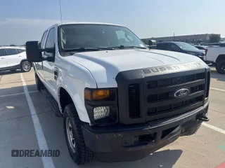 2010 Ford F-250 XL z VIN 1FTSW2B5XAEB00798, wystawiony jako IAAI lot #42414526 z przebiegiem 223 042 mil mil oraz . Historia ofert i sprzedaży dostępna na DreamBid. Obrazek 1.