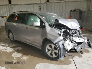 2018 Toyota Sienna LE Auto Access Seat with VIN 5TDKZ3DC5JS908821, listed as a Copart auction lot 52030575 with 78,114 mi miles and Non Repairable. Bid and sale history available at carsss.com. Image 4.