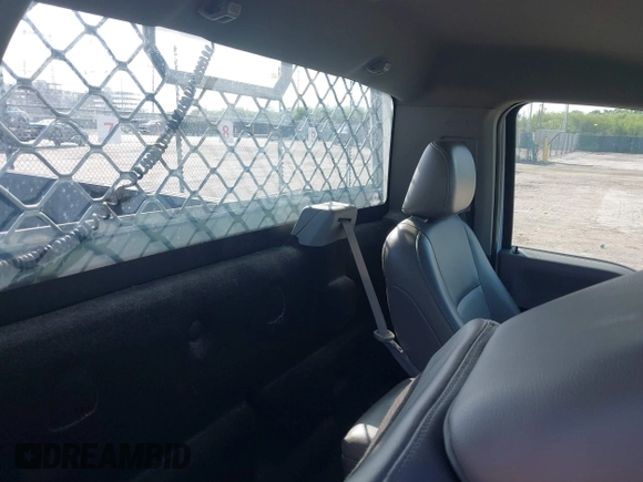2018 Ford F-150 XL z VIN 1FTMF1CB3JKE60746, wystawiony jako IAAI lot #42759319 z przebiegiem 28 089 mil mil oraz . Historia ofert i sprzedaży dostępna na DreamBid. Obrazek 8.