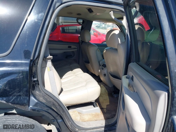 2002 Chevrolet Tahoe LT with VIN 1GNEC13Z32R299695, listed as a IAAI auction lot 41721527 with 230,544 mi miles. Bid and sale history available at carsss.com. Image 8.