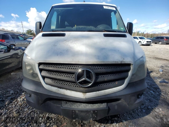 2016 Mercedes-Benz Sprinter Cargo with VIN WD3PE7DD7GP272319, listed as a Copart auction lot 71381453 with 272,132 mi miles. Bid and sale history available at carsss.com. Image 5.