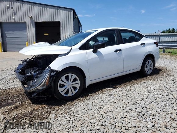 2024 Nissan Versa S с VIN 3N1CN8DV2RL906172, выставлен на аукционе Copart как лот 58047665 с пробегом 21 007 миль миль и Списание • Salvage title. История ставок и продаж доступна на DreamBid. Изображение 1.