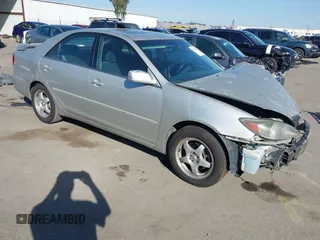 2002 Toyota Camry XLE z VIN 4T1BF32KX2U020528, wystawiony jako IAAI lot #41615989 z przebiegiem 201 775 mil mil oraz . Historia ofert i sprzedaży dostępna na DreamBid. Obrazek 1.