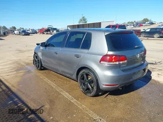 2013 Volkswagen Golf TDI z VIN WVWDM7AJ0DW137139, wystawiony jako IAAI lot #41390911 z przebiegiem 88 693 mil mil oraz . Historia ofert i sprzedaży dostępna na DreamBid. Obrazek 3.