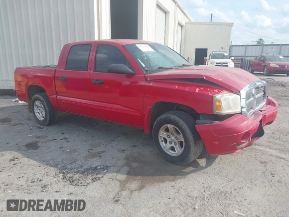 2005 Dodge Dakota SLT with VIN 1D7HE48N65S275384, listed as a IAAI auction lot 37842815 with Not Provided miles. Bid and sale history available at carsss.com. Image 1.