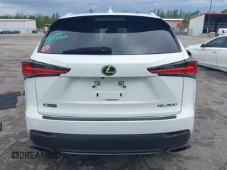 2020 Lexus NX 300 F Sport z VIN JTJJARBZ1L5011174, wystawiony jako IAAI lot #39919734 z przebiegiem 78 808 mil mil oraz . Historia ofert i sprzedaży dostępna na DreamBid. Obrazek 17.