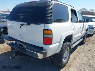 2001 Chevrolet Tahoe LS with VIN 1GNEK13T01R161951, listed as a IAAI auction lot 41762235 with 134,924 mi miles. Bid and sale history available at carsss.com. Image 4.