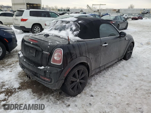 2013 MINI Roadster S z VIN WMWSY3C58DT566208, wystawiony jako Copart lot #41480595 z przebiegiem 119 265 mil mil oraz Szkody całkowita. Historia ofert i sprzedaży dostępna na DreamBid. Obrazek 3.