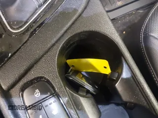 2019 Kia Niro Touring with VIN KNDCE3LC3K5216257, listed as a IAAI auction lot 41760534 with 117,187 mi miles. Bid and sale history available at carsss.com. Image 11.