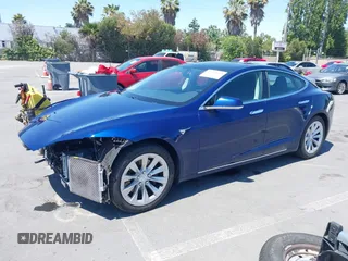 2018 Tesla Model S 75D with VIN 5YJSA1E22JF262269, listed as a IAAI auction lot 42629704 with 131,138 mi miles and . Bid and sale history available at DreamBid. Image 2.