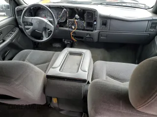 2006 Chevrolet Silverado 1500HD LT2 z VIN 1GCGK13U36F113489, wystawiony jako Copart lot #86367064 z przebiegiem 276 288 mil mil oraz Nie do naprawy • Non repairable. Historia ofert i sprzedaży dostępna na DreamBid. Obrazek 8.