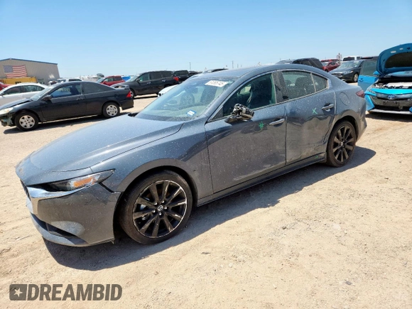 2024 Mazda 3 S Carbon Edition z VIN 3MZBPBCM8RM413340, wystawiony jako Copart lot #61095745 z przebiegiem 21 870 mil mil oraz Szkoda całkowita • Salvage title. Historia ofert i sprzedaży dostępna na DreamBid. Obrazek 1.