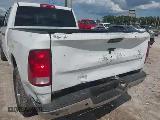 2016 Ram 2500 Tradesman z VIN 3C6TR4CT0GG196874, wystawiony jako IAAI lot #42218216 z przebiegiem Nie podano mil oraz . Historia ofert i sprzedaży dostępna na DreamBid. Obrazek 18.