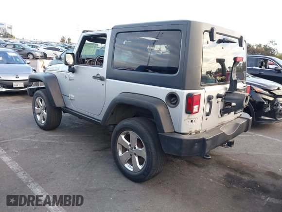 2011 Jeep Wrangler Rubicon с VIN 1J4BA6D17BL547984, выставлен на аукционе IAAI как лот 42083724 с пробегом Не указан миль и . История ставок и продаж доступна на DreamBid. Изображение 3.