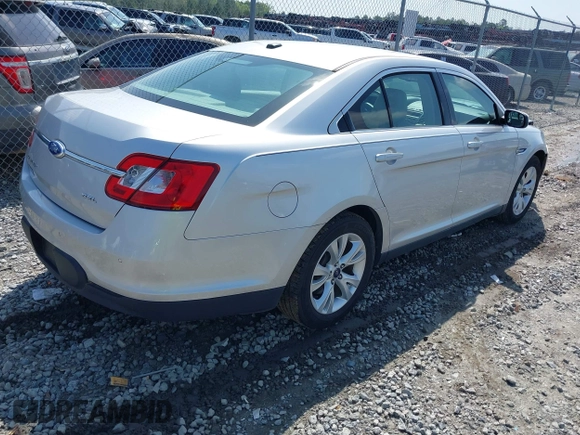 2012 Ford Taurus SEL z VIN 1FAHP2EW4CG137421, wystawiony jako IAAI lot #41915724 z przebiegiem 129 869 mil mil oraz . Historia ofert i sprzedaży dostępna na DreamBid. Obrazek 4.
