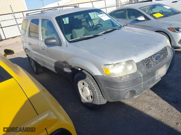 2006 Ford Escape XLS with VIN 1FMYU92Z66KB78298, listed as a IAAI auction lot 41867231 with 204,809 mi miles. Bid and sale history available at carsss.com. Image 1.