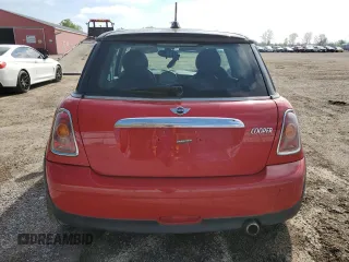 2010 MINI Hardtop с VIN WMWMF3C52ATZ65125, выставлен на аукционе Copart как лот 57271795 с пробегом Не указан миль и Чистый • Clean title. История ставок и продаж доступна на DreamBid. Изображение 6.