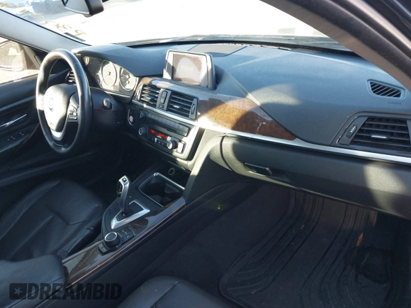 2014 BMW 3 Series 328i z VIN WBA3A5G59ENP30019, wystawiony jako IAAI lot #41252752 z przebiegiem 186 163 mil mil oraz . Historia ofert i sprzedaży dostępna na DreamBid. Obrazek 5.