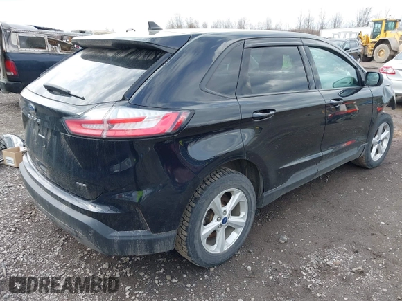 2021 Ford Edge SE z VIN 2FMPK4G9XMBA15819, wystawiony jako IAAI lot #41921371 z przebiegiem 63 373 mil mil oraz . Historia ofert i sprzedaży dostępna na DreamBid. Obrazek 4.