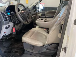 2017 Ford F-250 XLT с VIN 1FT7X2B63HEC89574, выставлен на аукционе IAAI как лот 42843471 с пробегом 184 451 миль миль и . История ставок и продаж доступна на DreamBid. Изображение 11.