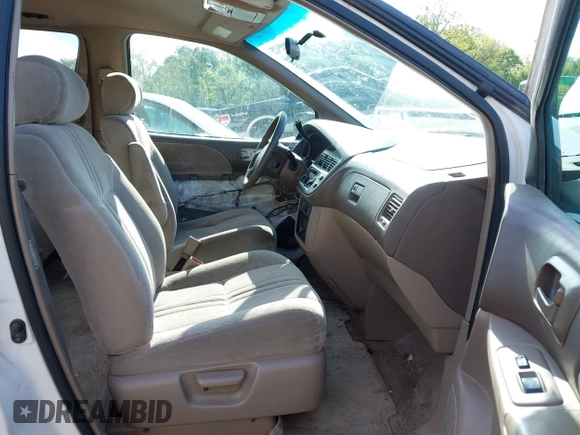 2000 Toyota Sienna LE with VIN 4T3ZF13C3YU222766, listed as a IAAI auction lot 42155052 with 270,978 mi miles. Bid and sale history available at carsss.com. Image 5.