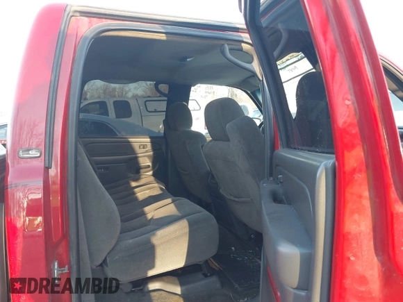 2005 Chevrolet Silverado 1500 LS with VIN 2GCEC13T951377849, listed as a IAAI auction lot 41820491 with 199,878 mi miles. Bid and sale history available at carsss.com. Image 8.