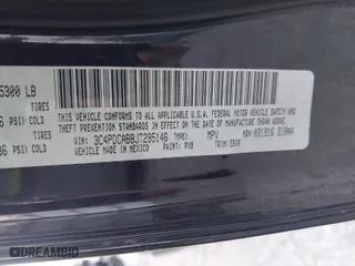 2018 Dodge Journey SE with VIN 3C4PDCAB8JT295146, listed as a IAAI auction lot 40641374 with 112,206 mi miles. Bid and sale history available at carsss.com. Image 9.