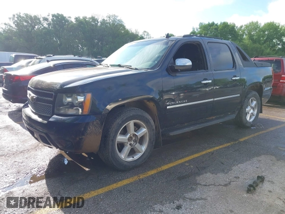 2010 Chevrolet Avalanche LTZ with VIN 3GNVKGE07AG147633, listed as a IAAI auction lot 42154619 with 171,420 mi miles. Bid and sale history available at carsss.com. Image 19.