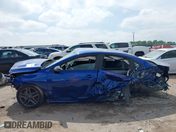 2021 Kia Forte GT-Line with VIN 3KPF34AD2ME401914, listed as a IAAI auction lot 42160350 with 80,486 mi miles and . Bid and sale history available at DreamBid. Image 15.