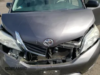 2011 Toyota Sienna with VIN 5TDZK3DC1BS024475, listed as a Copart auction lot 52935365 with 187,063 mi miles and Clean Title. Bid and sale history available at carsss.com. Image 12.