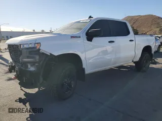 2020 Chevrolet Silverado 1500 LT Trail Boss with VIN 3GCPYFEL9LG335027, listed as a Copart auction lot 88812685 with 44,674 mi miles and Salvage Title. Bid and sale history available at carsss.com. Image 1.