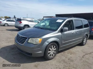 2009 Chrysler Town & Country Touring with VIN 2A8HR54179R641621, listed as a IAAI auction lot 41841486 with 198,877 mi miles. Bid and sale history available at carsss.com. Image 2.