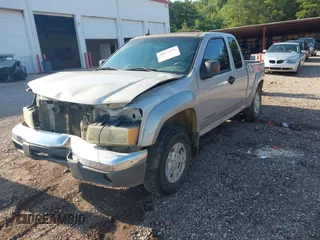 2005 GMC Canyon SLE Z71 with VIN 1GTDS196558220056, listed as a IAAI auction lot 39811631 with 274,702 mi miles. Bid and sale history available at carsss.com. Image 17.
