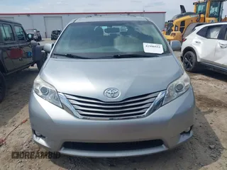 2015 Toyota Sienna XLE with VIN 5TDYK3DC9FS532310, listed as a IAAI auction lot 41990553 with 75,133 mi miles and . Bid and sale history available at DreamBid. Image 13.
