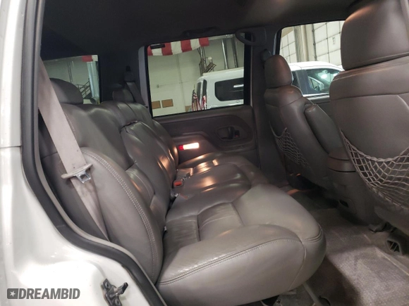 1999 Chevrolet Tahoe Z71 with VIN 1GNEK13R8XJ476282, listed as a Copart auction lot 48573705 with 207,260 mi miles and Salvage Title. Bid and sale history available at carsss.com. Image 11.
