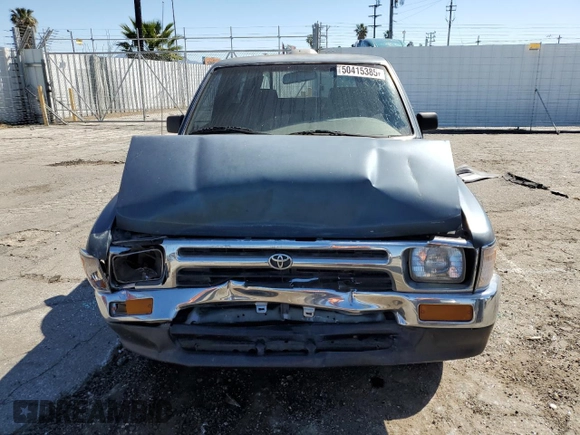 1994 Toyota Pickup DLX z VIN 4TARN81P2RZ175695, wystawiony jako Copart lot #50415385 z przebiegiem 258 048 mil mil oraz Szkoda całkowita • Salvage title. Historia ofert i sprzedaży dostępna na DreamBid. Obrazek 5.