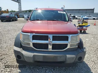 2008 Dodge Nitro SXT z VIN 1D8GU28K28W188650, wystawiony jako Copart lot #60814305 z przebiegiem 301 191 mil mil oraz Szkoda całkowita • Salvage title. Historia ofert i sprzedaży dostępna na DreamBid. Obrazek 5.