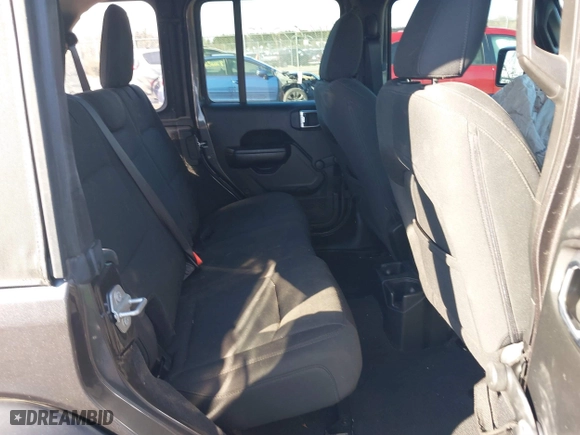 2018 Jeep Wrangler Unlimited Sport S with VIN 1C4HJXDG0JW166601, listed as a IAAI auction lot 41650217 with 30,319 mi miles. Bid and sale history available at carsss.com. Image 8.