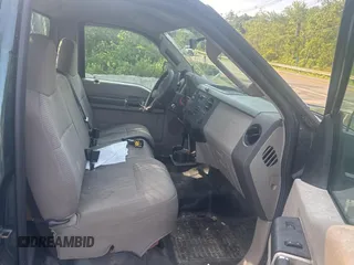 2010 Ford F-250 XL with VIN 1FTNF2B58AEB41220, listed as a Copart auction lot 62261645 with 137,000 mi miles and Clean title. Bid and sale history available at DreamBid. Image 5.