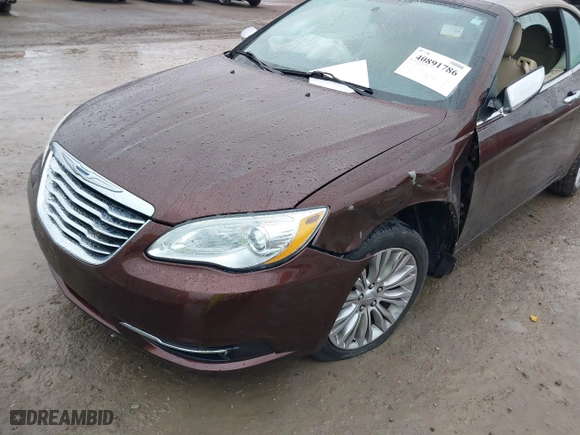 2012 Chrysler 200 Limited with VIN 1C3BCBFG2CN279463, listed as a IAAI auction lot 40891786 with 95,125 mi miles. Bid and sale history available at carsss.com. Image 6.