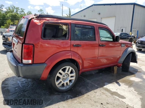 2010 Dodge Nitro SXT z VIN 1D4PT5GK1AW126105, wystawiony jako Copart lot #55306915 z przebiegiem 248 469 mil mil oraz Szkody całkowita. Historia ofert i sprzedaży dostępna na DreamBid. Obrazek 3.