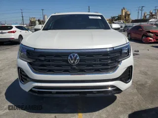 2024 Volkswagen Atlas SEL R-Line with VIN 1V2AE2CA5RC235798, listed as a Copart auction lot 64090595 with 1,310 mi miles and Salvage title. Bid and sale history available at DreamBid. Image 5.