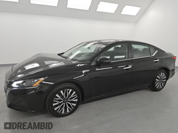 2025 Nissan Altima SV with VIN 1N4BL4DV3SN370643, listed as a Copart auction lot 53912515 with 2,074 mi miles and Clean Title. Bid and sale history available at DreamBid. Image 1.