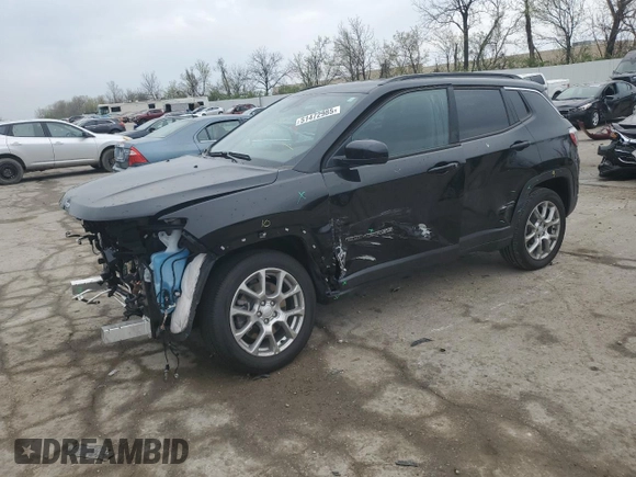 2024 Jeep Compass Latitude Lux with VIN 3C4NJDFN7RT121993, listed as a Copart auction lot 51472985 with 8,457 mi miles and Salvage title. Bid and sale history available at DreamBid. Image 1.